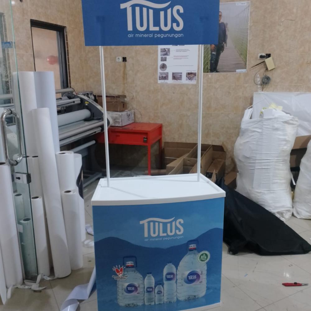 Paket Event Desk ( Cetakan, PVC, Rangka, Tas) + Laminating Matte